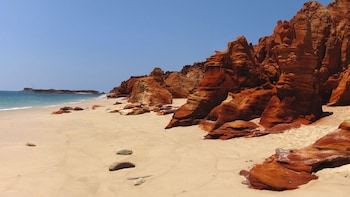 Cape Leveque 4x4 Full-Day Tour from Broome