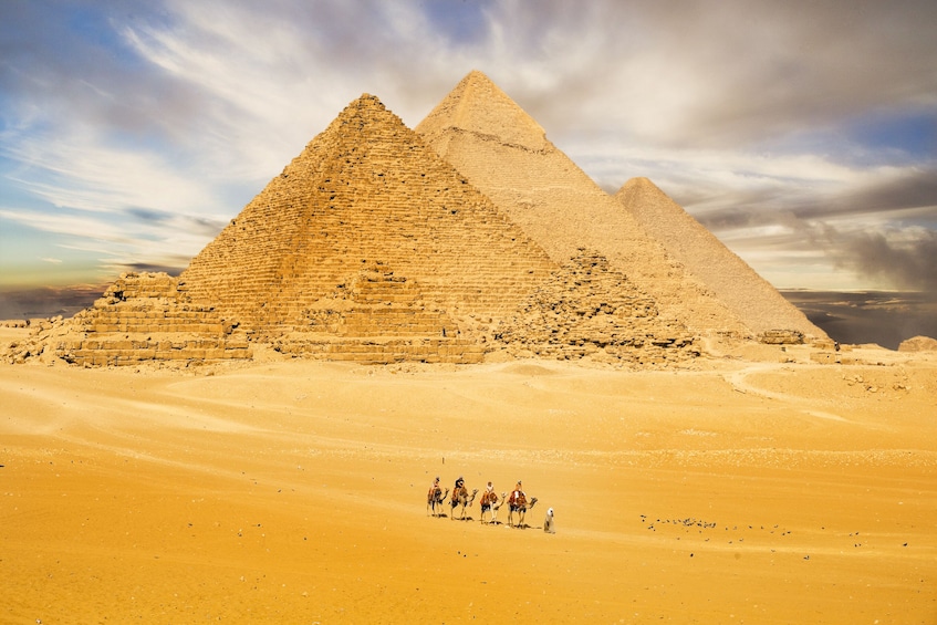 From Cairo: Giza Pyramids, Sphinx, Saqqara, Dahshur & Lunch