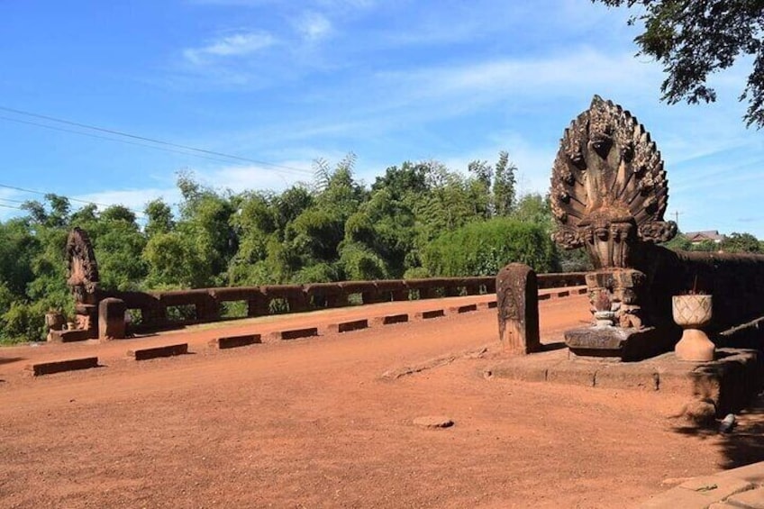 Siem Reap to Kampong Thom (Sambor Prei Kuk Temples Group)