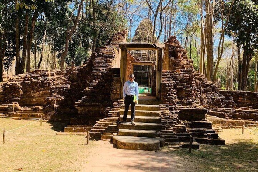 Siem Reap to Kampong Thom (Sambor Prei Kuk Temples Group)