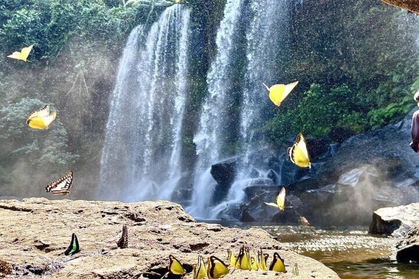 Kulen Waterfall and 1000 Linga River tour from Siem Reap