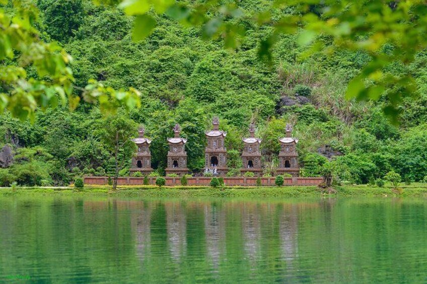 Private Hoa Lu Ancient capital-Tam Coc Eco tour