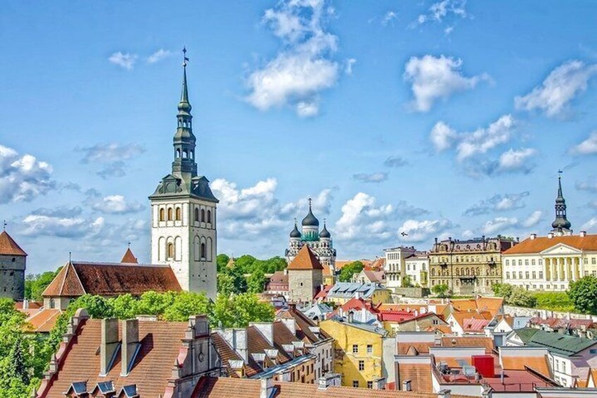 Historical Walk of Tallinn with a Local