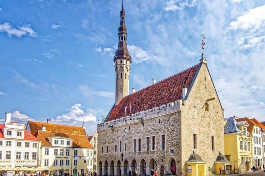 Historical Walk of Tallinn with a Local