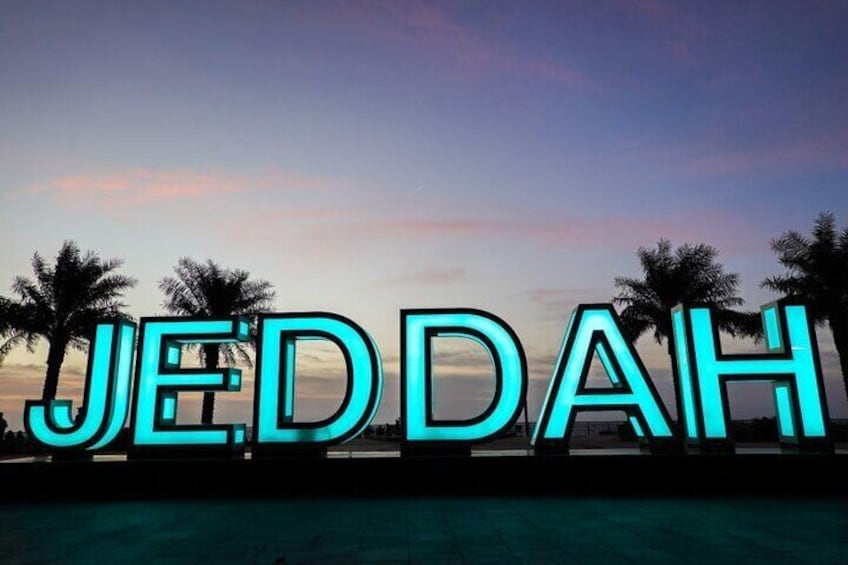 Traditional Jeddah Tour: Tasting & Historical Highlights