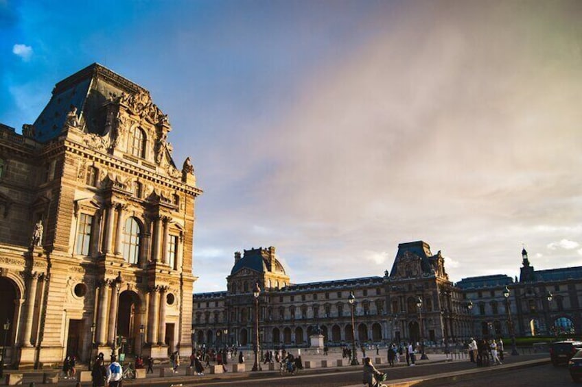 Louvre Museum Ticket & Seine River Cruise