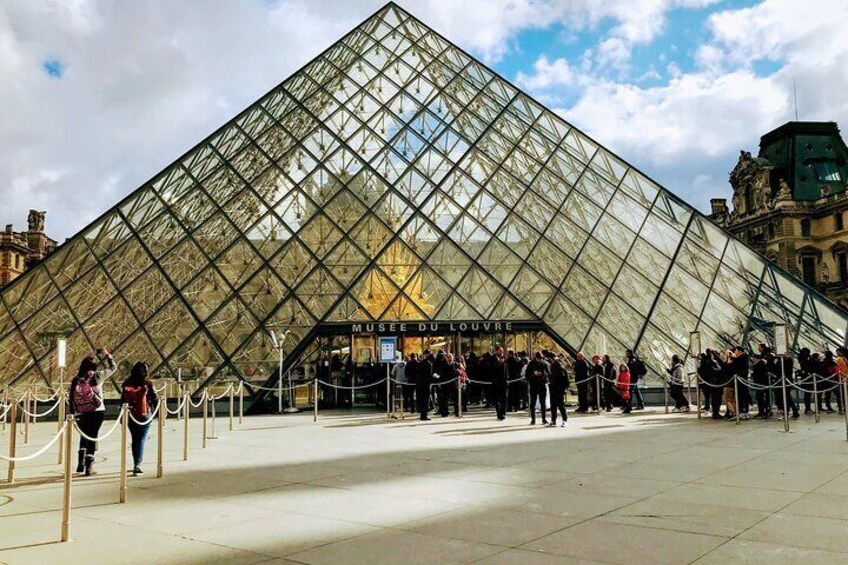 Louvre Museum Ticket & Seine River Cruise