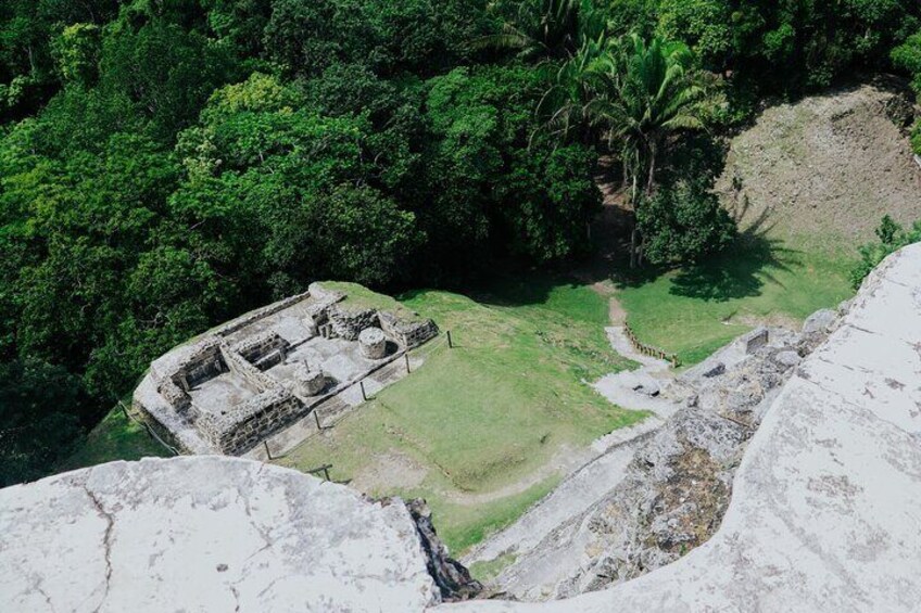 Private Tour to Maya Sites Xunantunich and Cahal Pech