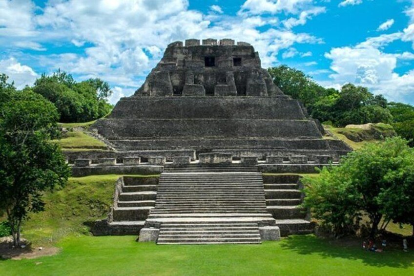 Xunantunich, & Horseback Riding from San Ignacio