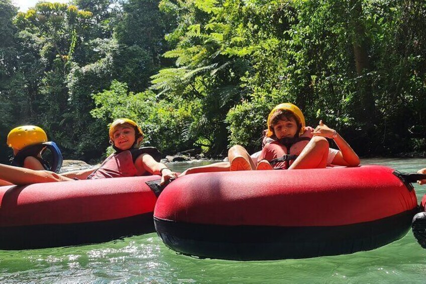 Tubing Rio Celeste, Nature and Adventure