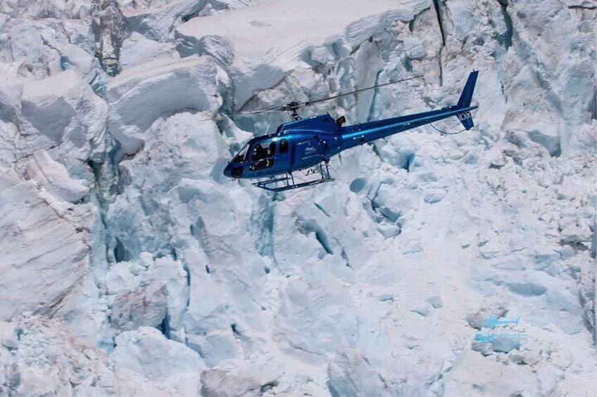 Ultimate Discovery: 3 Glaciers with Snow Landing - 45mins