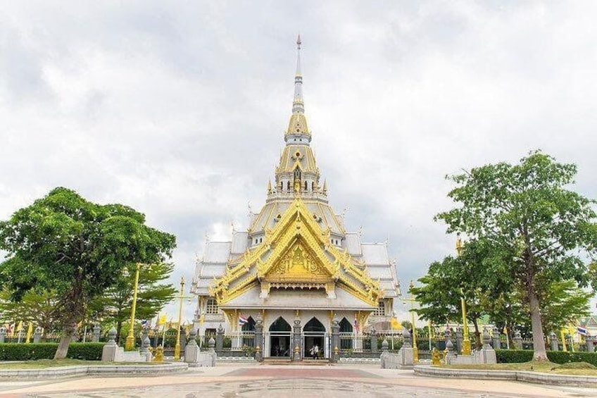 Chachoengsao Full Day Tour from Bangkok : Lord Ganesha Temple & BAT at Temple