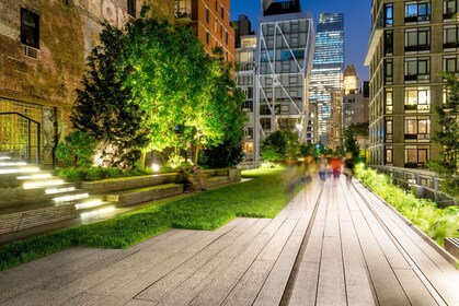 Big Apple in Lights: Tour nocturno en autobús por la ciudad de Nueva York c...