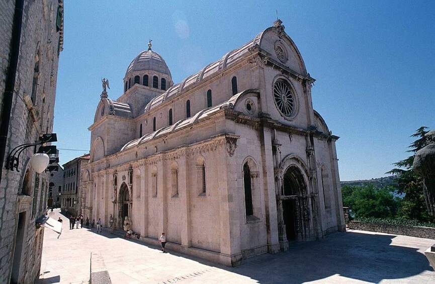 Show item 2 of 7. Dalmatian Delights: Food & Wine Tour from Split or Trogir