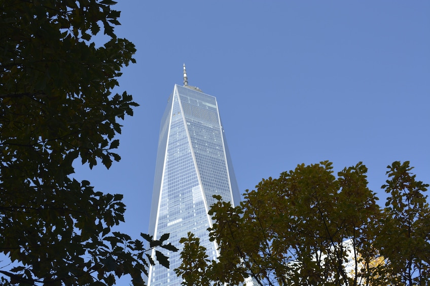 Discover NY: Guided Day Bus Tour of NYC