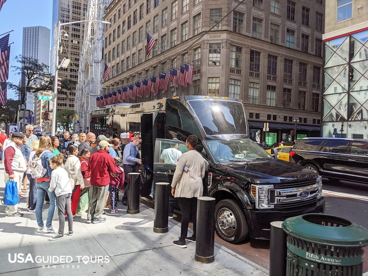 Discover NY: Fully Guided NYC Bus Tour