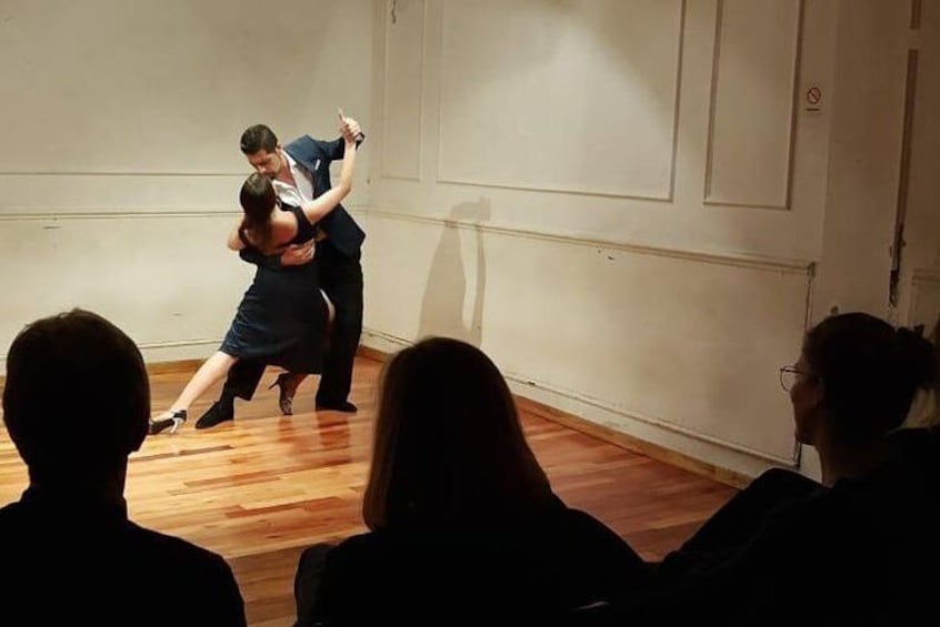 Online Experience: Tango and Folclore Lessons and Show