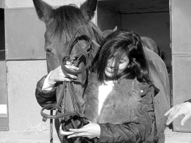 Foto 2 von 10 laden Horseback Riding Experience in Collserola Park-Horse tour