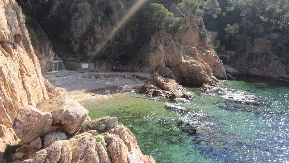 Öppna foto 1 av 5. private bay and beach in Barcelona