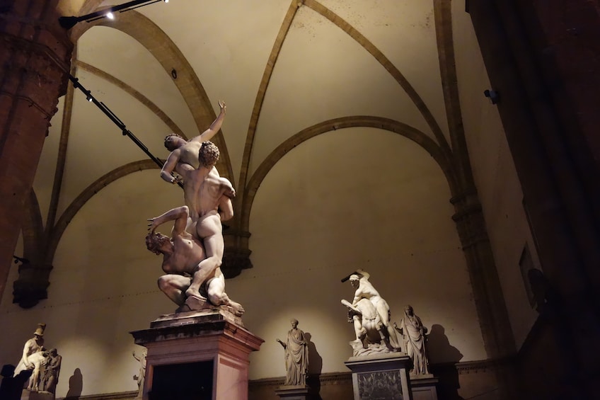 Florence: Evening Guided Walking Tour of Mystery, Scandal, and Secrets