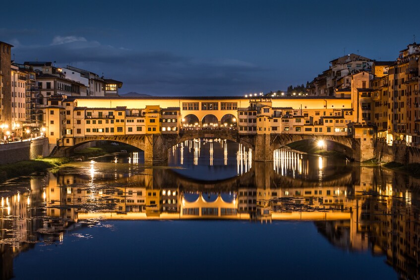 Florence: Evening Guided Walking Tour of Mystery, Scandal, and Secrets