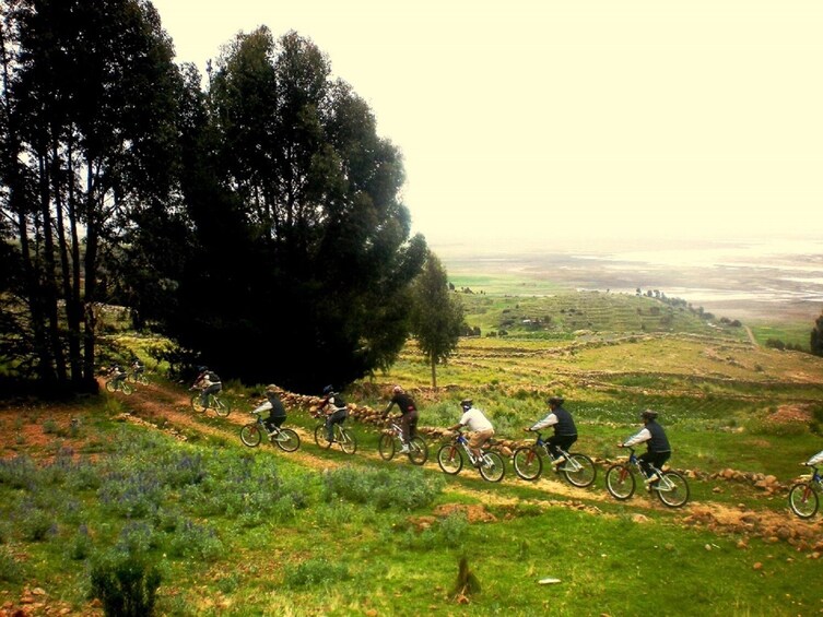 Mountain Bike around Lake Titicaca