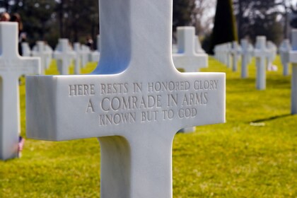 Vanuit Parijs: dagtrip naar Normandische D-Day-stranden en Amerikaanse begr...