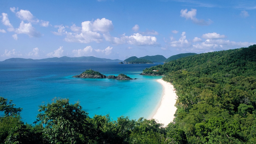 excursion to trunk bay