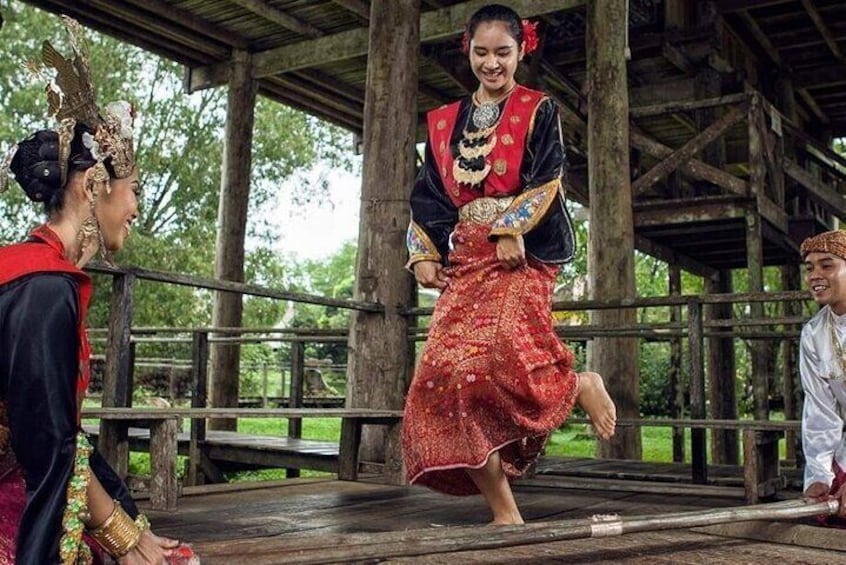 Sarawak Cultural Village Tour from Kuching