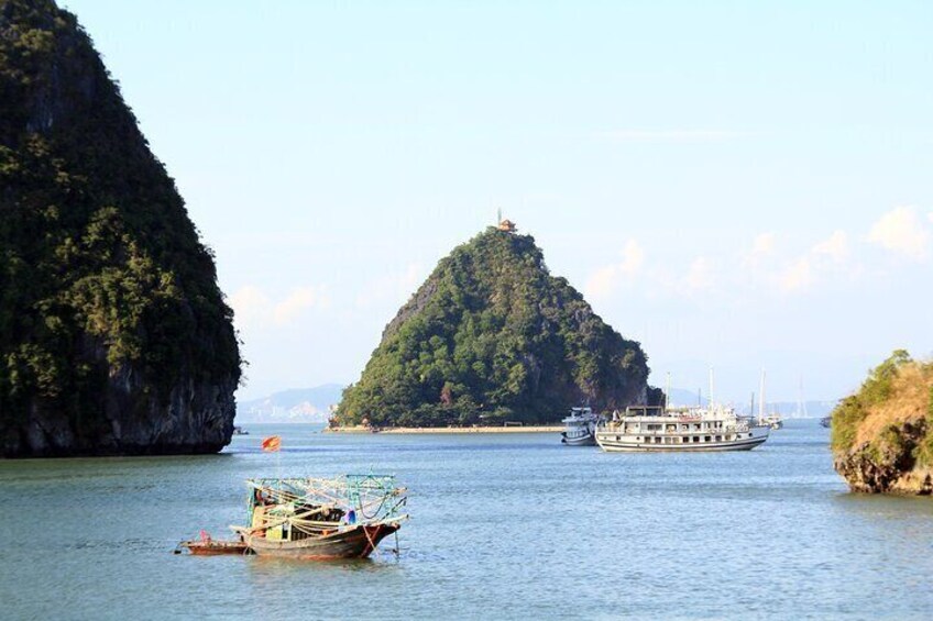 Halong bay - Titop island