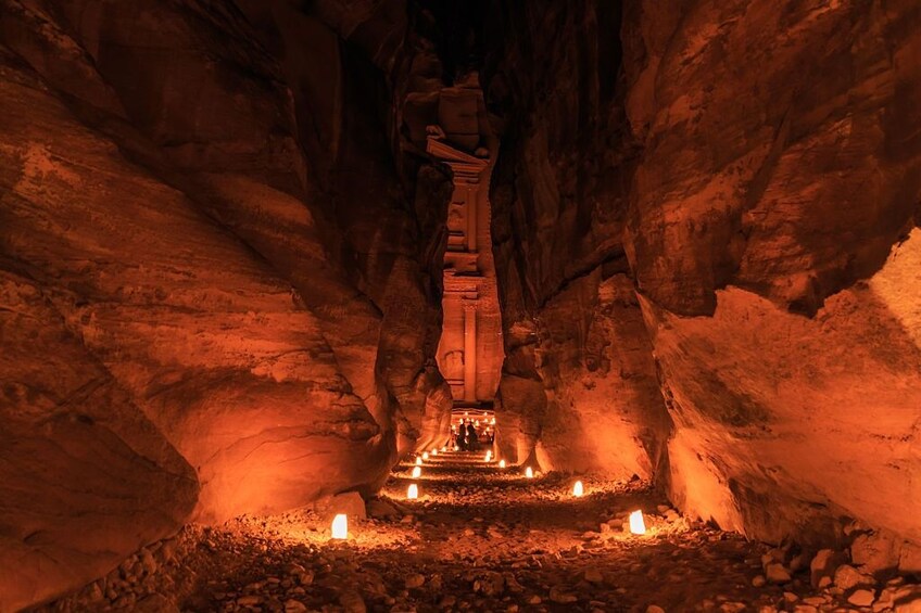 Enjoy Petra by day & by night (02 days / 01 night) 