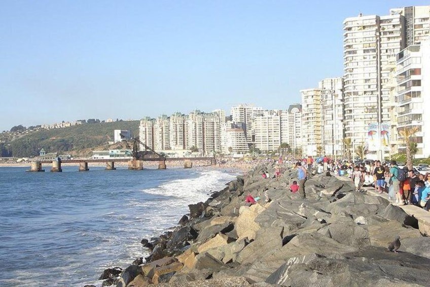 Famous Viña del Mar! Premium Walking Tour with a Native Guide