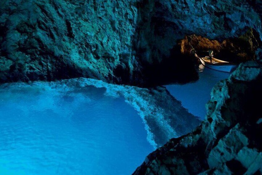 Full Day Private Boat Tour to Vis, Blue Cave, Stiniva and Budikovac-Blue Lagoon