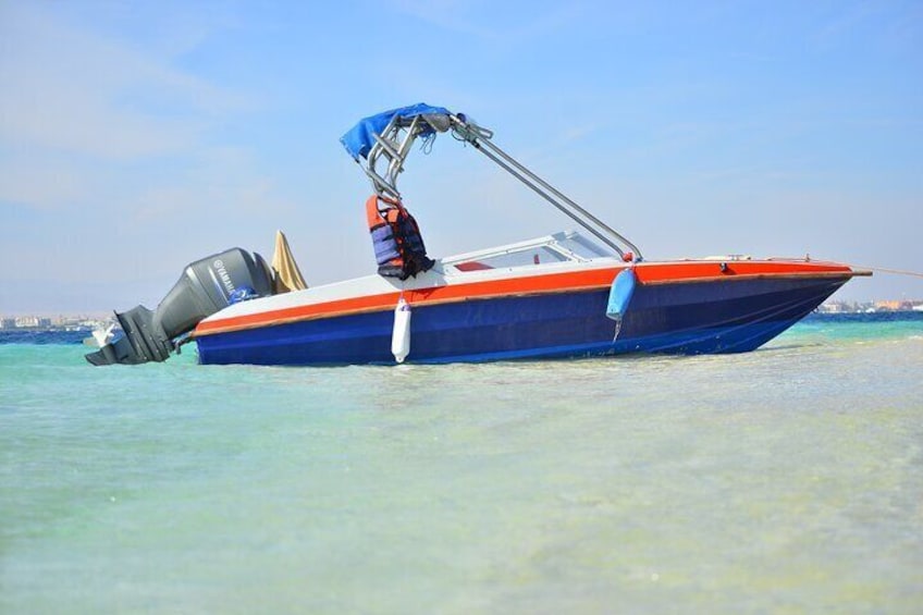 PRIVATE Speed Boat 4 hours Snorkeling With Dolphins Trip & WATER SPORTS-Hurghada