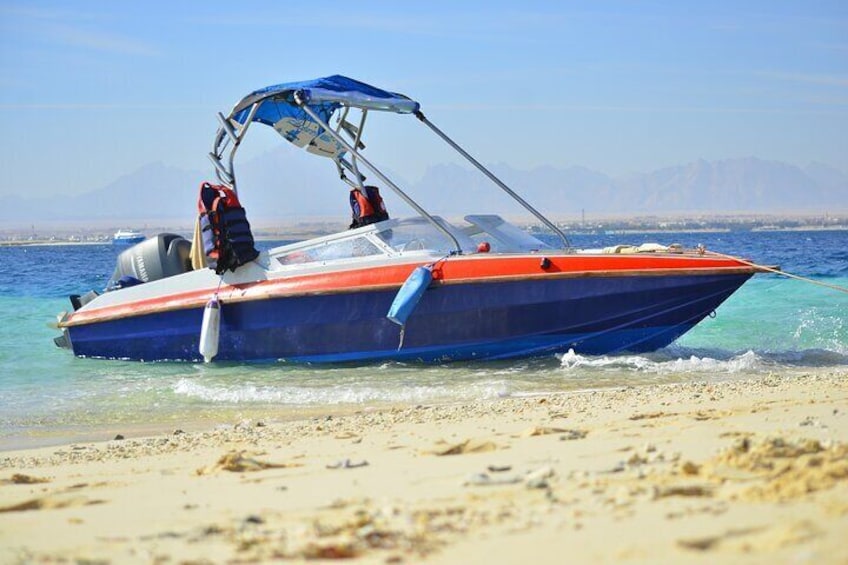 PRIVATE Speed Boat 4 hours Snorkeling With Dolphins Trip & WATER SPORTS-Hurghada