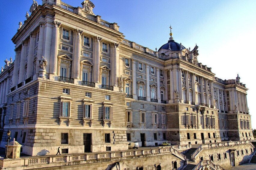 Madrid Royal Palace Guided Tour (tickets included)