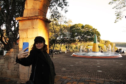 Puesta de sol en el Monumento de las Tres Fronteras