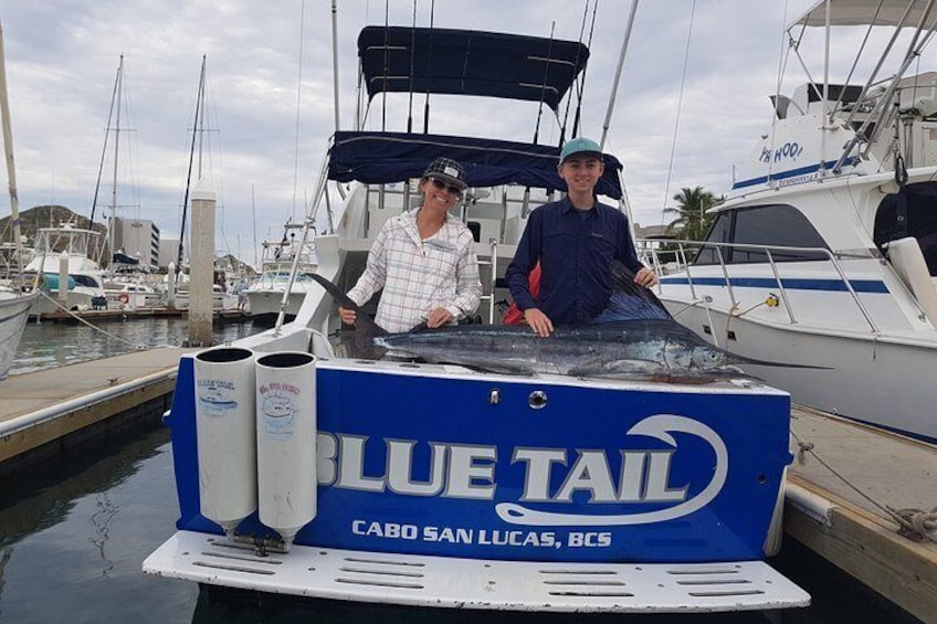 Private Fishing Tour in Cabo San Lucas with Food and Drink