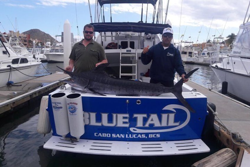 Private Fishing Tour in Cabo San Lucas with Food and Drink