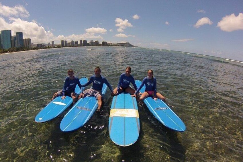 Surf HNL: Ala Moana Surf Lessons with Round-trip Transport