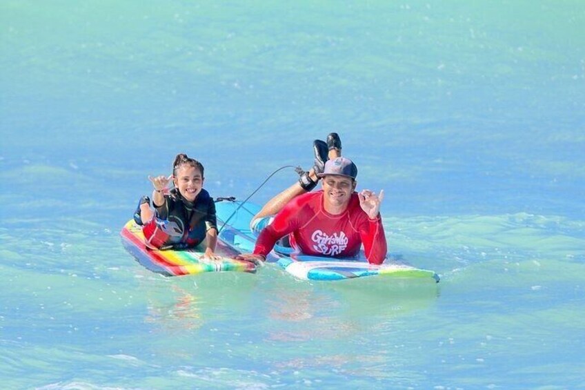 Surf HNL: Ala Moana Surf Lessons with Round-trip Transport