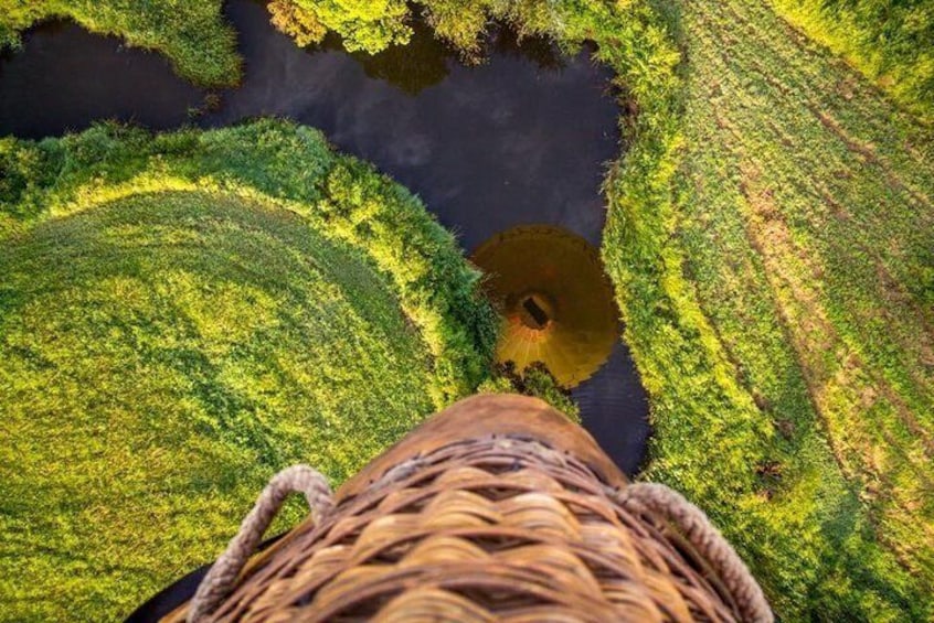 Hot Air Ballooning Brisbane including Canungra Vineyards breakfast