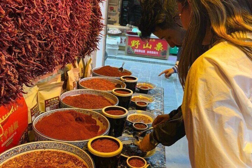 Half-Day Chengdu Back Alley Foodie Tour
