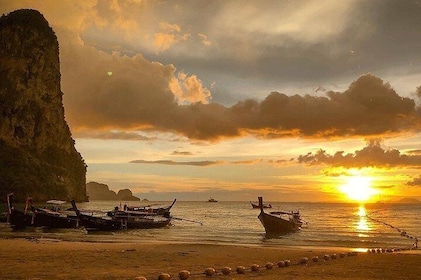 Krabi Hong Islands Snorkelling and Sunset Tour by Longtail Boat