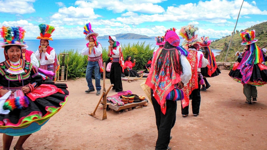 2-Day Tour Lake Titicaca: Uros, Amantani & Taquile