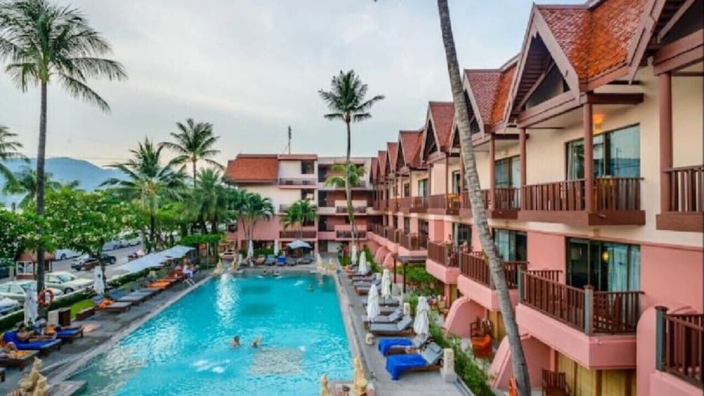 Phuket 4 Star Hotel with Transfers and Tour Package
