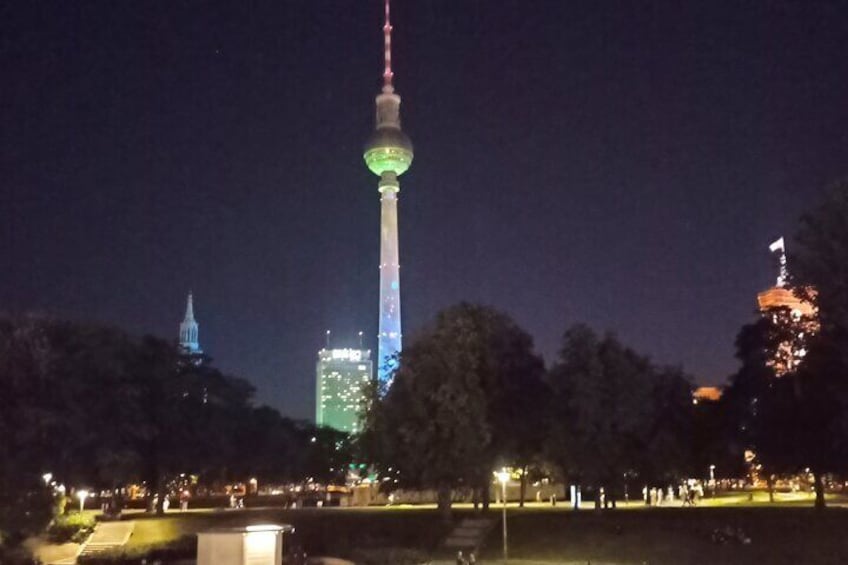 Berlin Highlight by Night - By Rickshaw, Bike, Minivan or Walking
