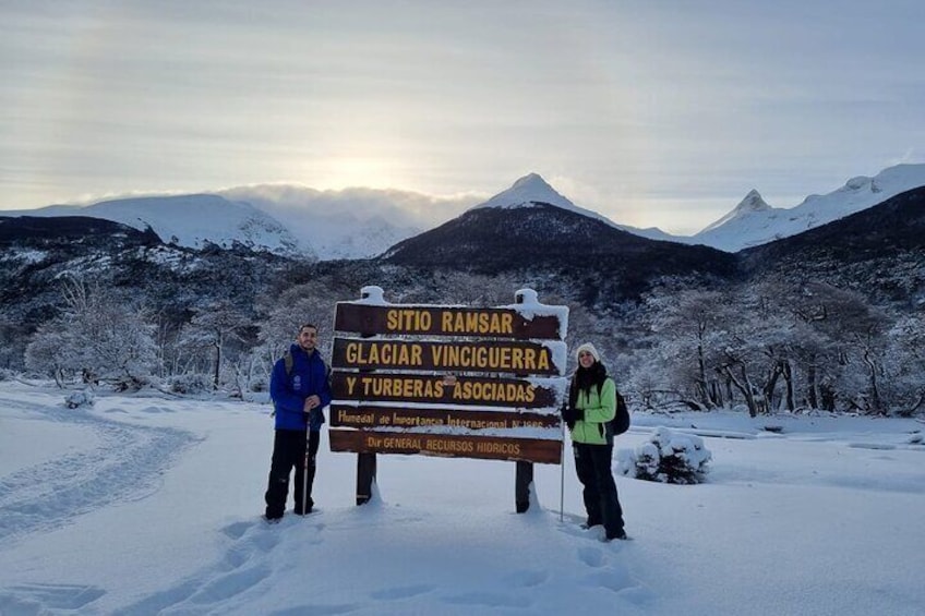 Small group Trekking to Vinciguerra Glacier and Témpanos Lagoon