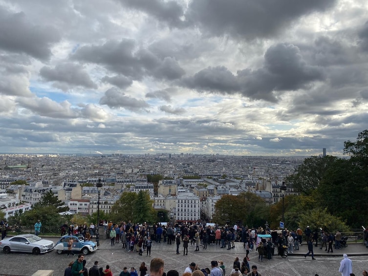Paris: Montmartre Semi Private Walking Tour