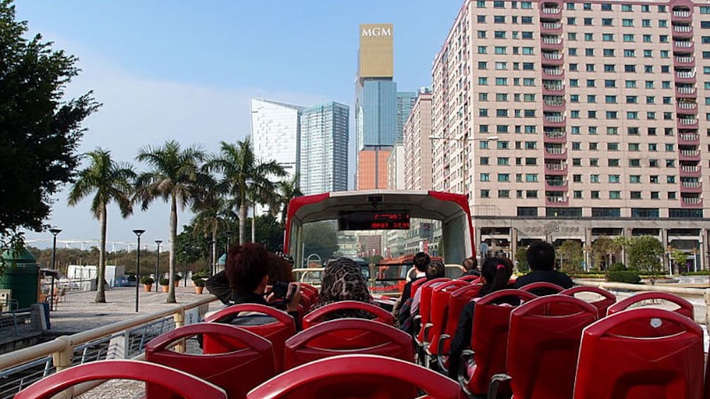 Tampilkan item 3 dari 5. open air vantage view point of double decker tour bus